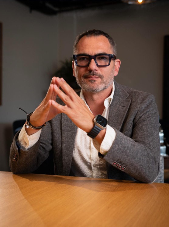 Manuel Rivera, Oro Express